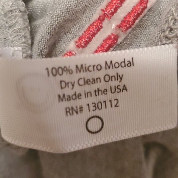 Peace Love World top - Picture 7 of 7